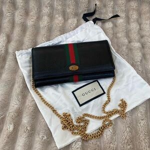 Gucci Sherry GG Marmont Black Leather Chain Wallet